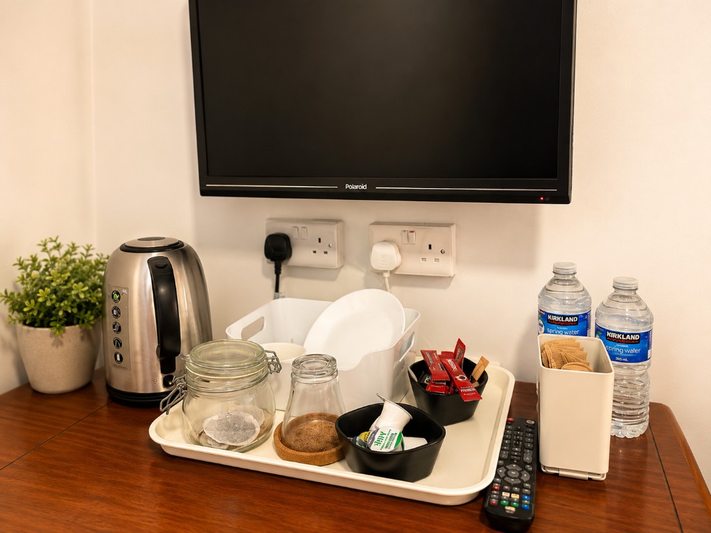 In-room Smart TV, kettle and tea & coffee tray